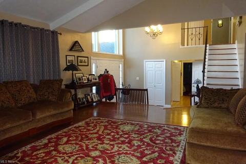 3967 Steven Dr, Seven Hills, OH 44131 photo 3