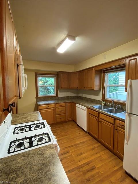 92 E Dresden Ave, Akron, OH 44301 photo 7