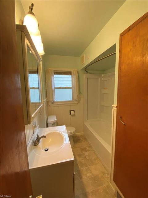 92 E Dresden Ave, Akron, OH 44301 photo 12