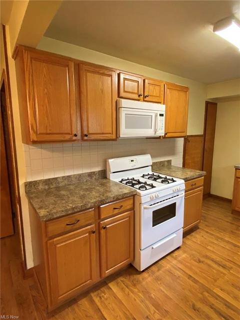 92 E Dresden Ave, Akron, OH 44301 photo 8