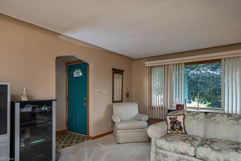610 Como St, Struthers, OH 44471 photo 3
