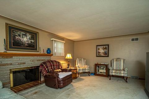 610 Como St, Struthers, OH 44471 photo 7