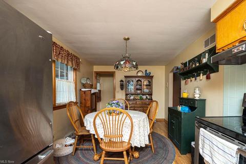 610 Como St, Struthers, OH 44471 photo 10