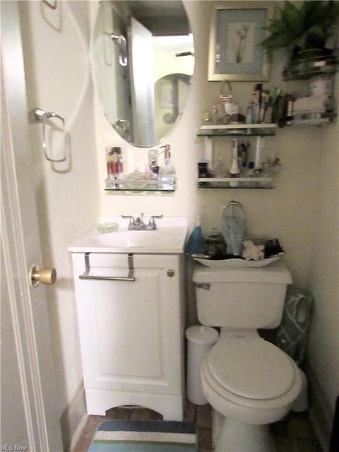 907 Peerless Ave, Akron, OH 44320 photo 5