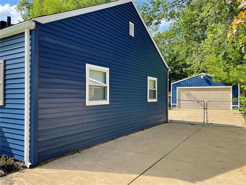 2477 E 41st St, Lorain, OH 44055 photo 5