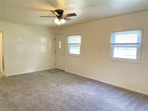 2477 E 41st St, Lorain, OH 44055 photo 9