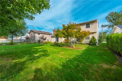 135 Brookvalley Dr, Elyria, OH 44035 photo 3
