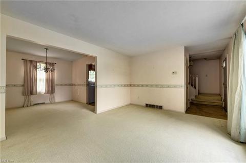 135 Brookvalley Dr, Elyria, OH 44035 photo 16