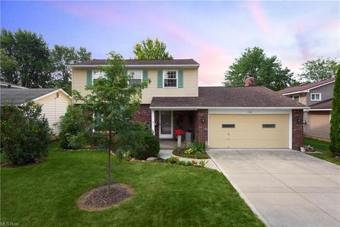 135 Brookvalley Dr, Elyria, OH 44035 photo 1