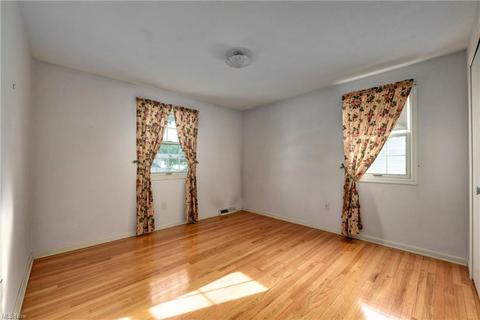 135 Brookvalley Dr, Elyria, OH 44035 photo 22