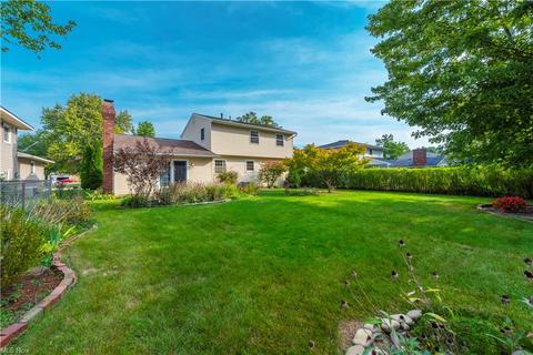 135 Brookvalley Dr, Elyria, OH 44035 photo 4