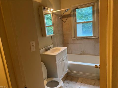 3950 Risher Rd, Youngstown, OH 44511 photo 9