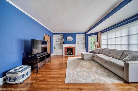 4739 Maple St, Willoughby, OH 44094 photo 4