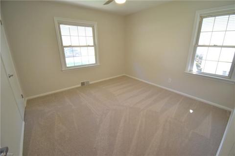 448 E 275 St, Euclid, OH 44132 photo 12