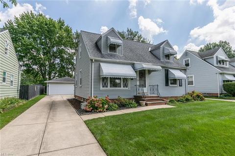 7213 Greenleaf Ave, Parma, OH 44130 photo 2