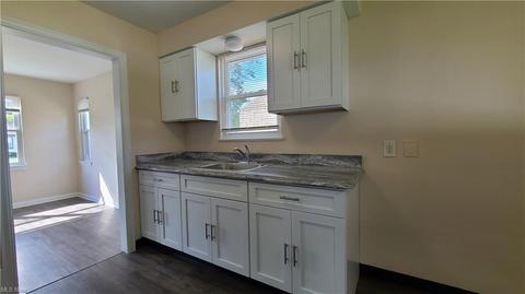 751 E 258th St, Euclid, OH 44132 photo 8