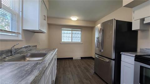 751 E 258th St, Euclid, OH 44132 photo 6