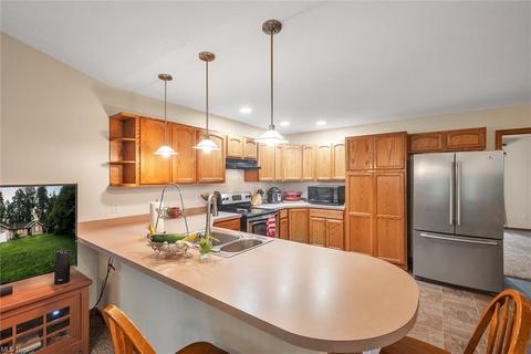 962 Sunset Cir, Roaming Shores, OH 44085 photo 16