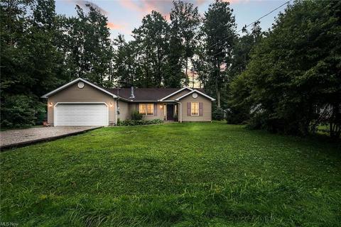 962 Sunset Cir, Roaming Shores, OH 44085 photo 1