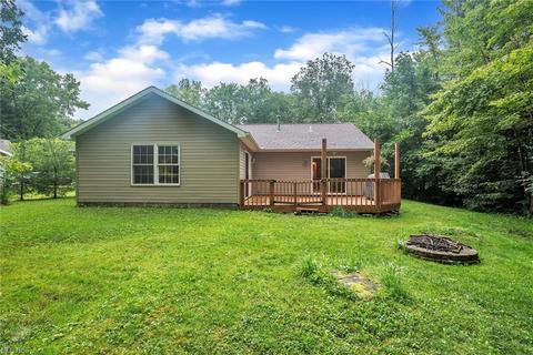 962 Sunset Cir, Roaming Shores, OH 44085 photo 9