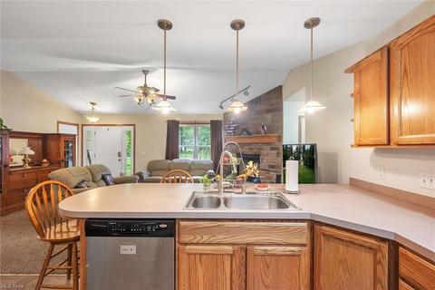 962 Sunset Cir, Roaming Shores, OH 44085 photo 17