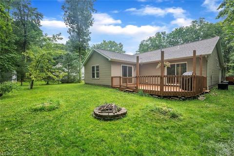 962 Sunset Cir, Roaming Shores, OH 44085 photo 8