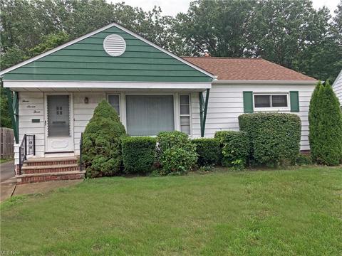 373 E 280th St, Euclid, OH 44132 photo 1