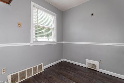 709 E 249th St, Euclid, OH 44123 photo 7