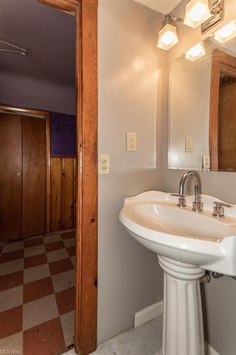 709 E 249th St, Euclid, OH 44123 photo 15