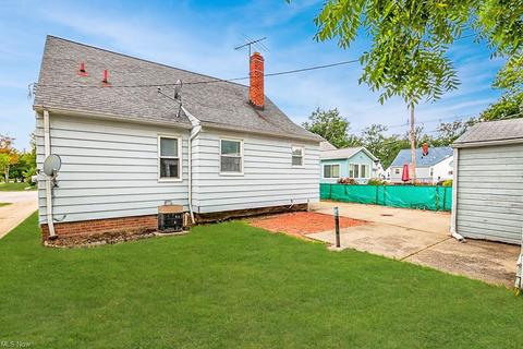 709 E 249th St, Euclid, OH 44123 photo 24