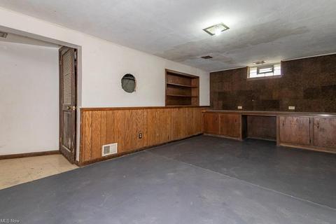 709 E 249th St, Euclid, OH 44123 photo 21