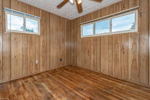 709 E 249th St, Euclid, OH 44123 photo 11