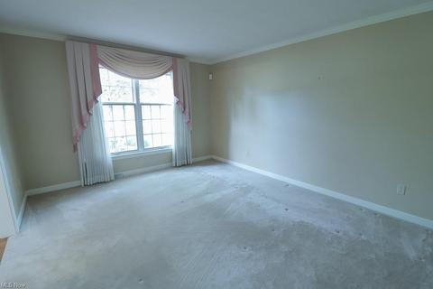 5811 Cherrywood Dr, Boardman, OH 44512 photo 12