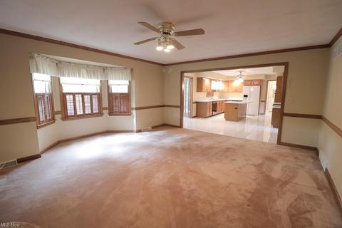 5811 Cherrywood Dr, Boardman, OH 44512 photo 10