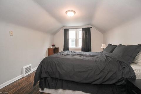 8115 Covington Ave, Parma, OH 44129 photo 25