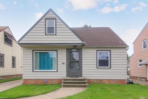 8115 Covington Ave, Parma, OH 44129 photo 1