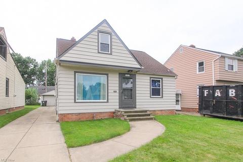 8115 Covington Ave, Parma, OH 44129 photo 2