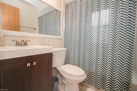 8115 Covington Ave, Parma, OH 44129 photo 12
