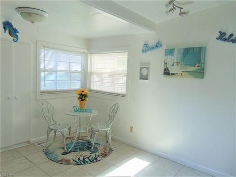 1028 Beachview Rd, Willoughby, OH 44094 photo 5