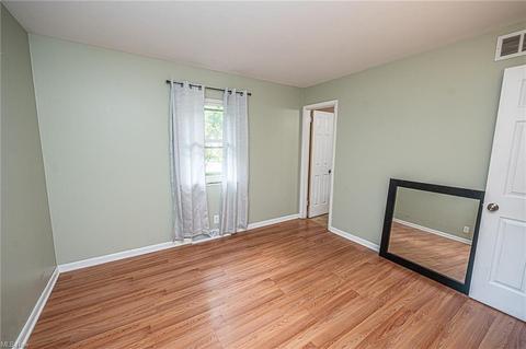 1149 Madrid Dr, Akron, OH 44313 photo 14