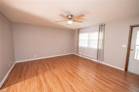 1149 Madrid Dr, Akron, OH 44313 photo 7