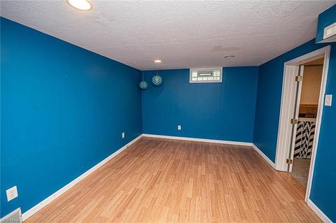 1149 Madrid Dr, Akron, OH 44313 photo 25