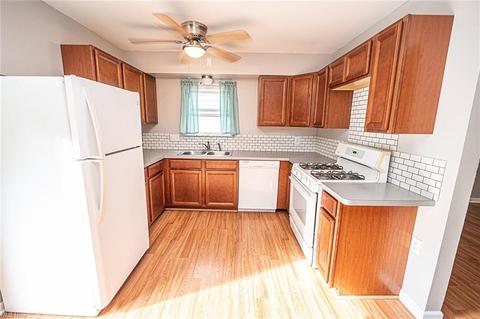1149 Madrid Dr, Akron, OH 44313 photo 10