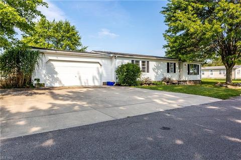 39 Anglers Ln, Lagrange, OH 44050 photo 2