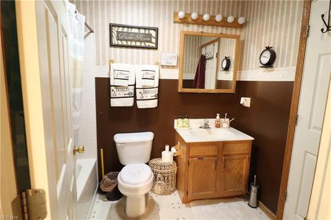 5375 Savannah Dr, Ashtabula, OH 44004 photo 8