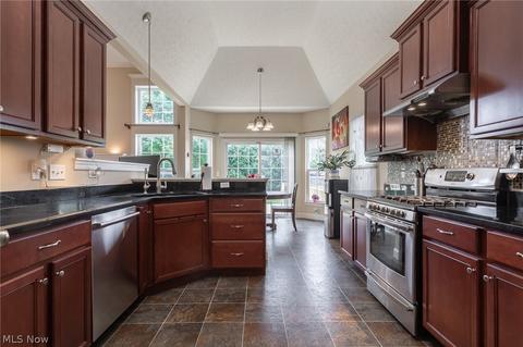 7457 Case Ave, Mentor, OH 44060 photo 6