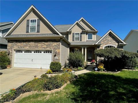7457 Case Ave, Mentor, OH 44060 photo 1