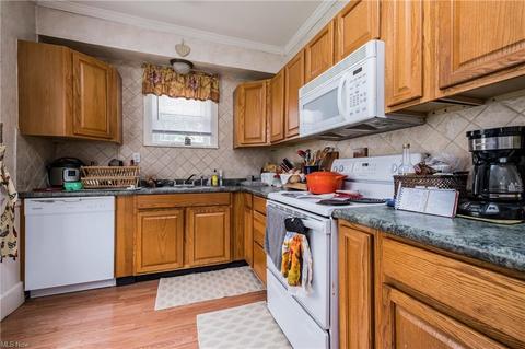 2924 William St NE, Canton, OH 44721 photo 8