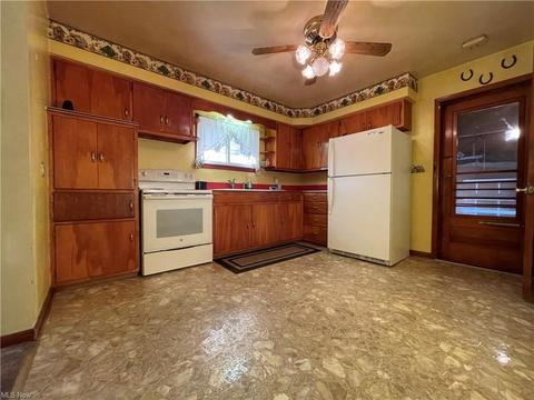 1810 Allen Ave, Ashtabula, OH 44004 photo 4