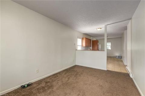 124 Grant St, Elyria, OH 44035 photo 4